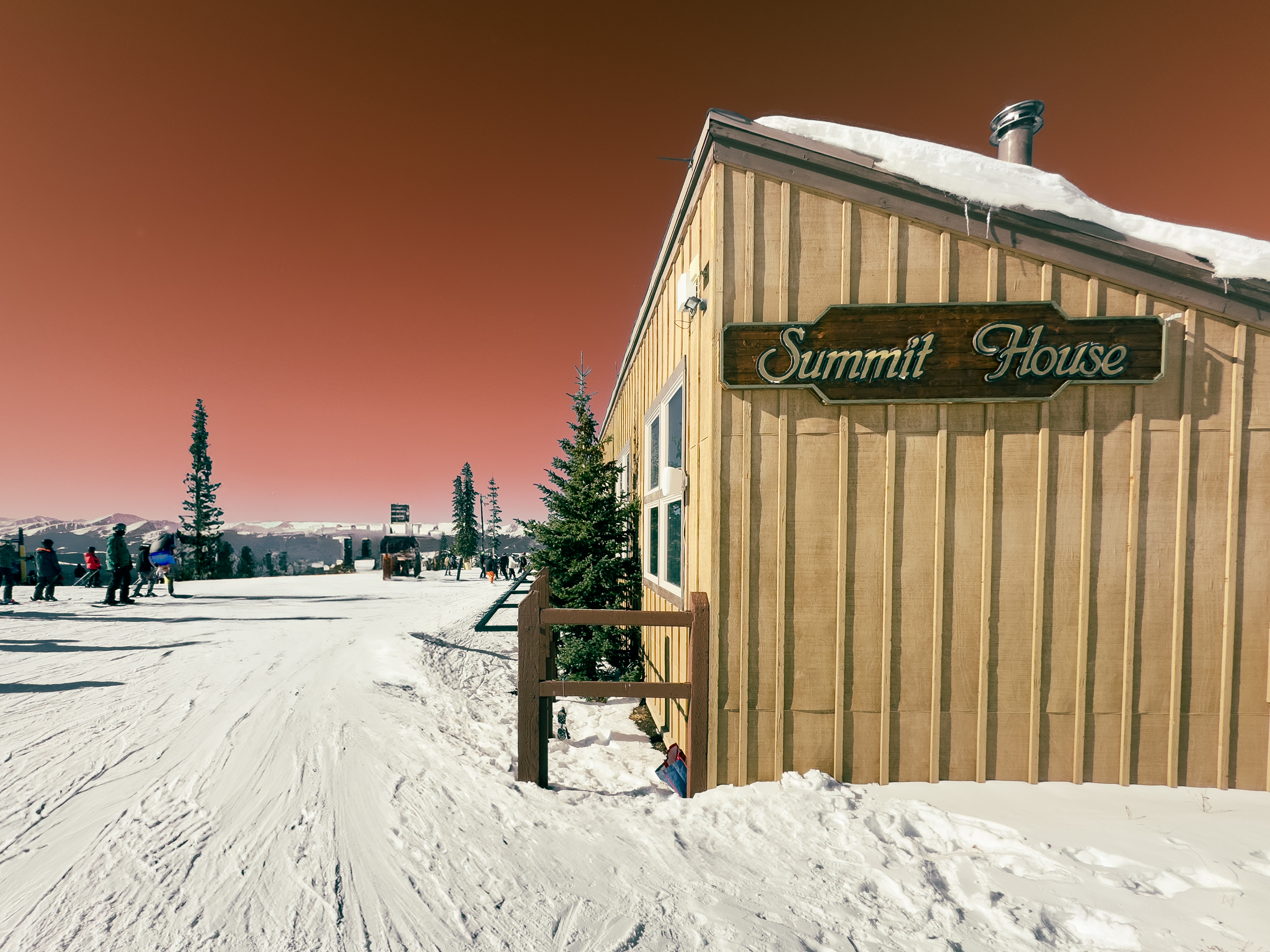 order in abstract art: from abstract paintings to semi-abstract photography